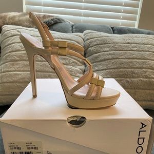 ALDO LEATHER HEELS NEVER WORN